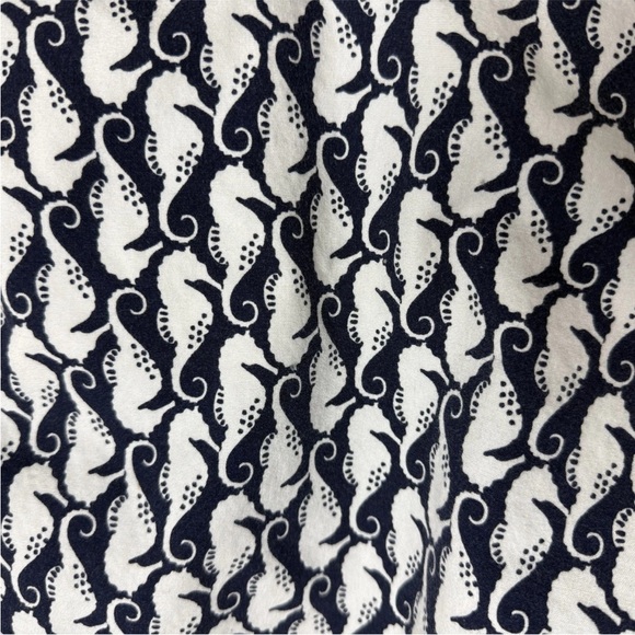 Old Navy Women’s Shorts Size 16 Seahorses Navy Blue White Cotton Pockets Casual - Picture 4 of 7